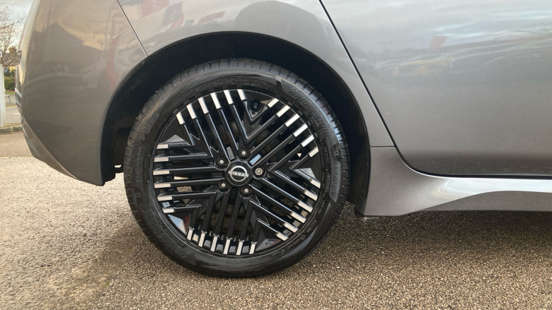 Nissan LEAF 110kW N-Connecta 39kWh 5dr Auto Electric Hatchback